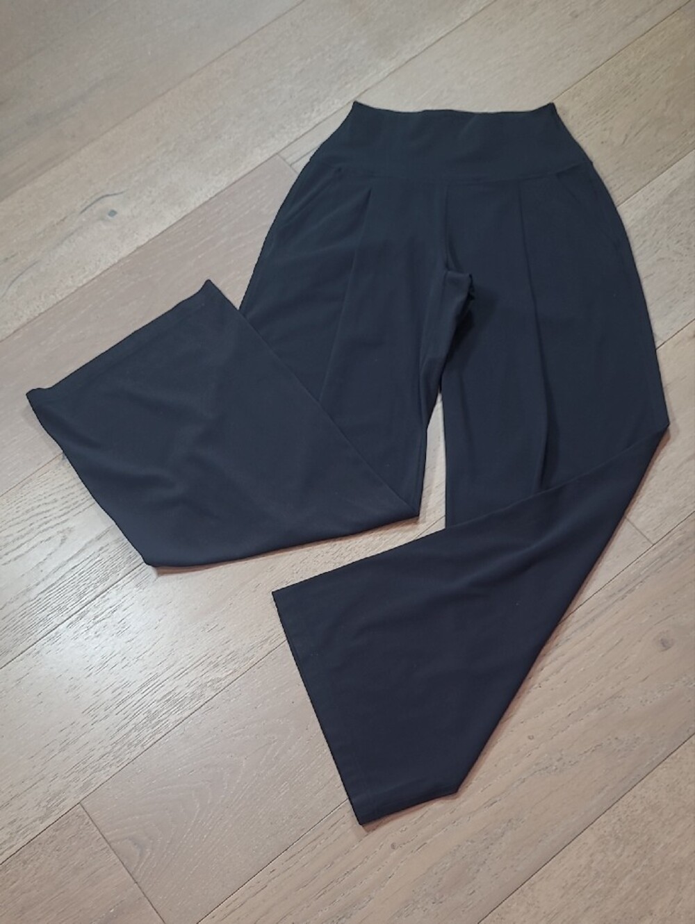 EUC Lululemon Align Palazzo Pant Women's sz 4 Black High Rise Wide Leg Pant